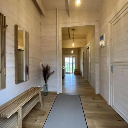 Elmo Modern Retreat בית נופש